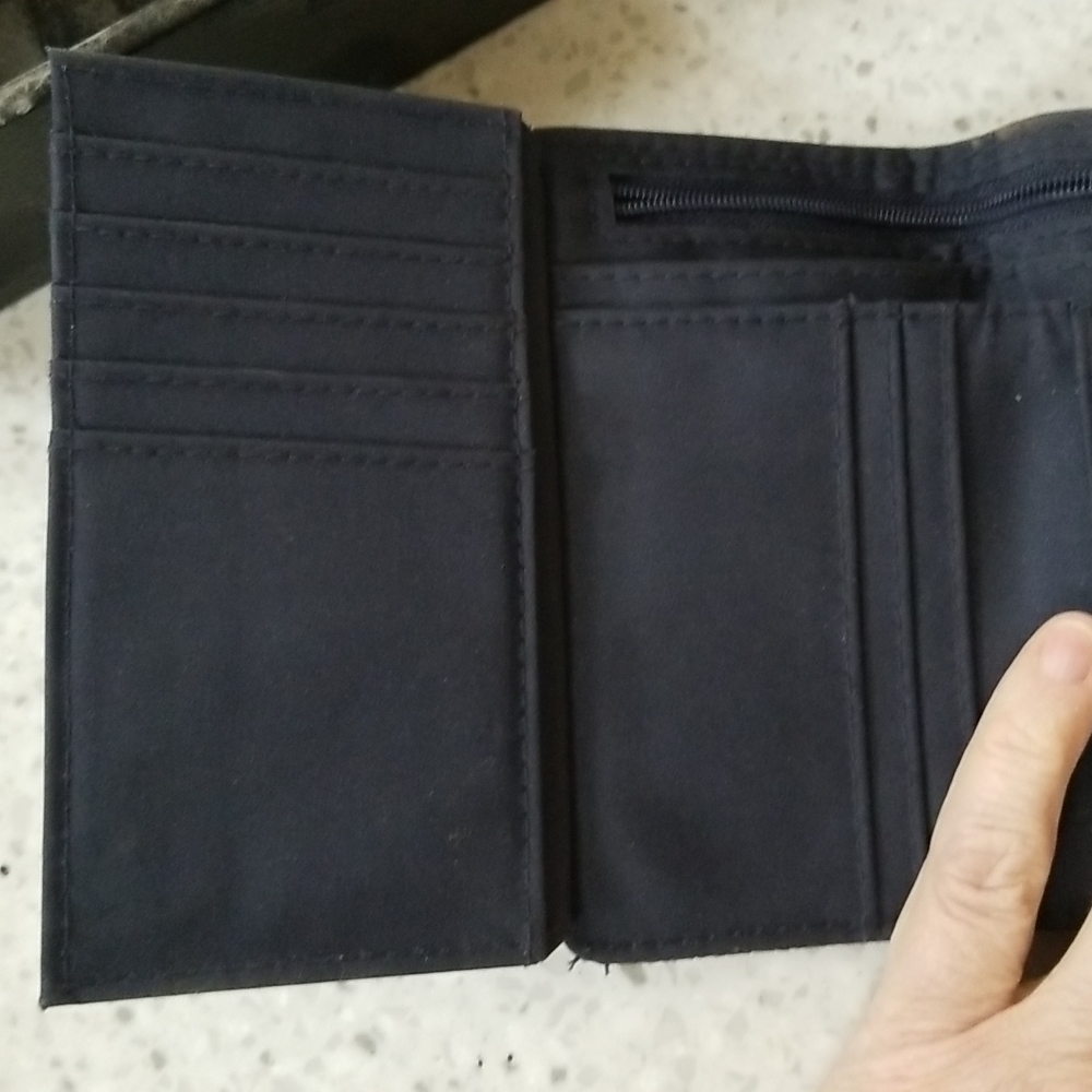 Wallet - Picture 6 of 7